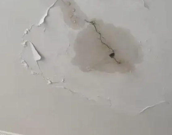 德兴阳台漏水维修公司分享下屋面防水工程质量问题原因分析